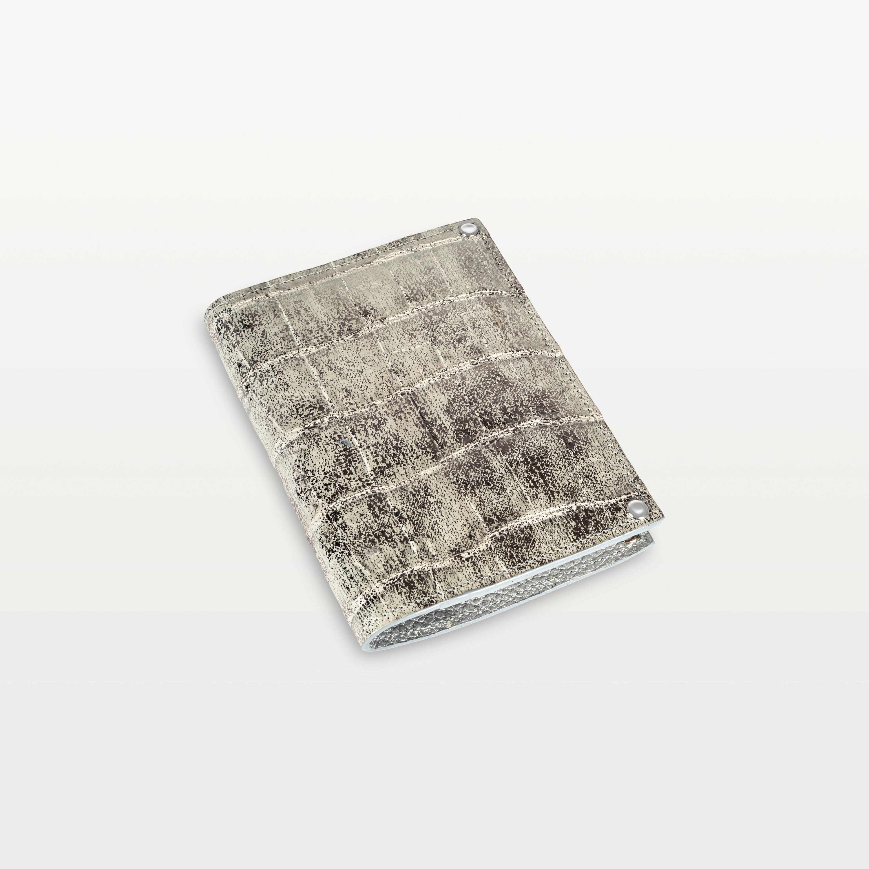 Passport Holder in Heritage Silver Alligator