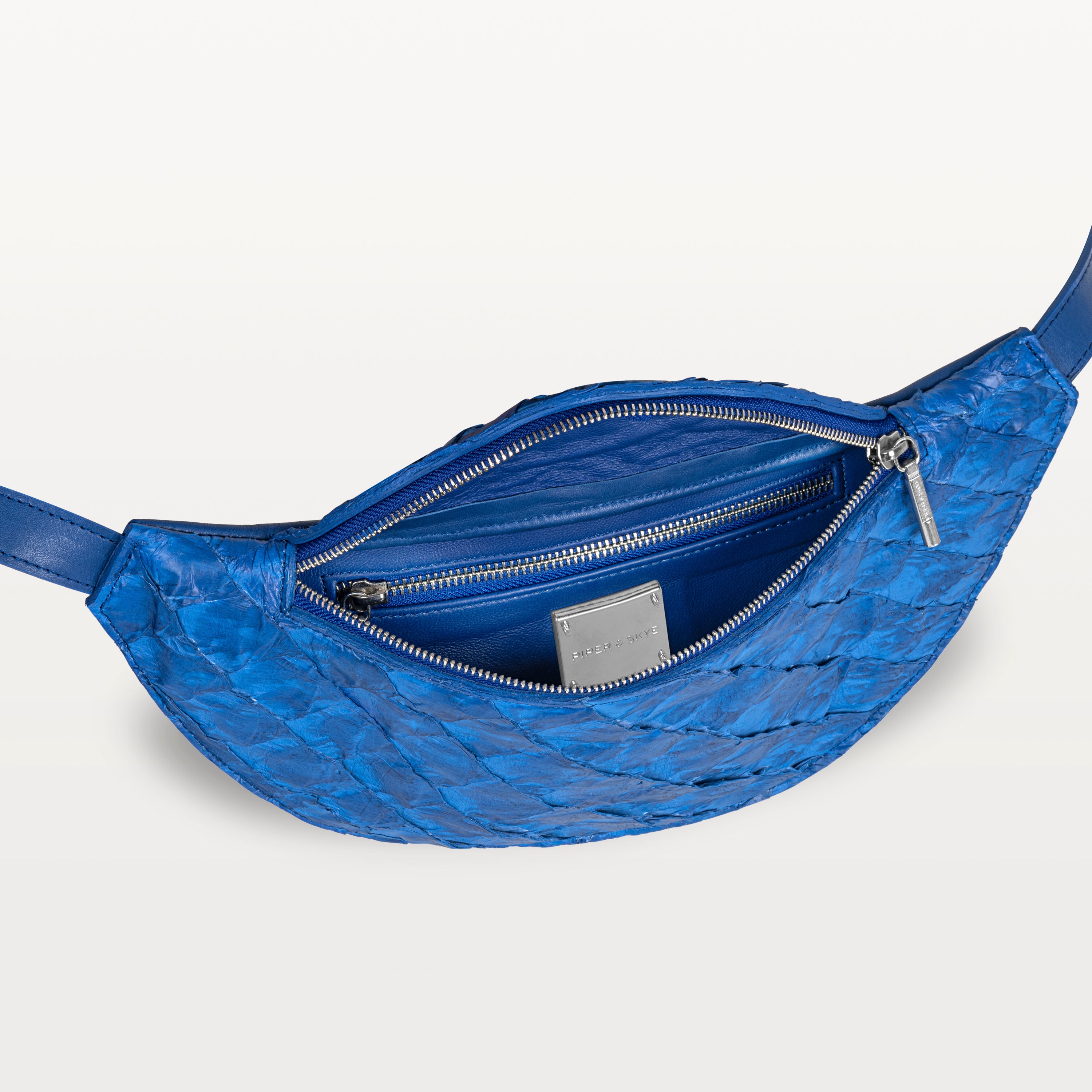 Mac Pack in Cobalt Pirarucu