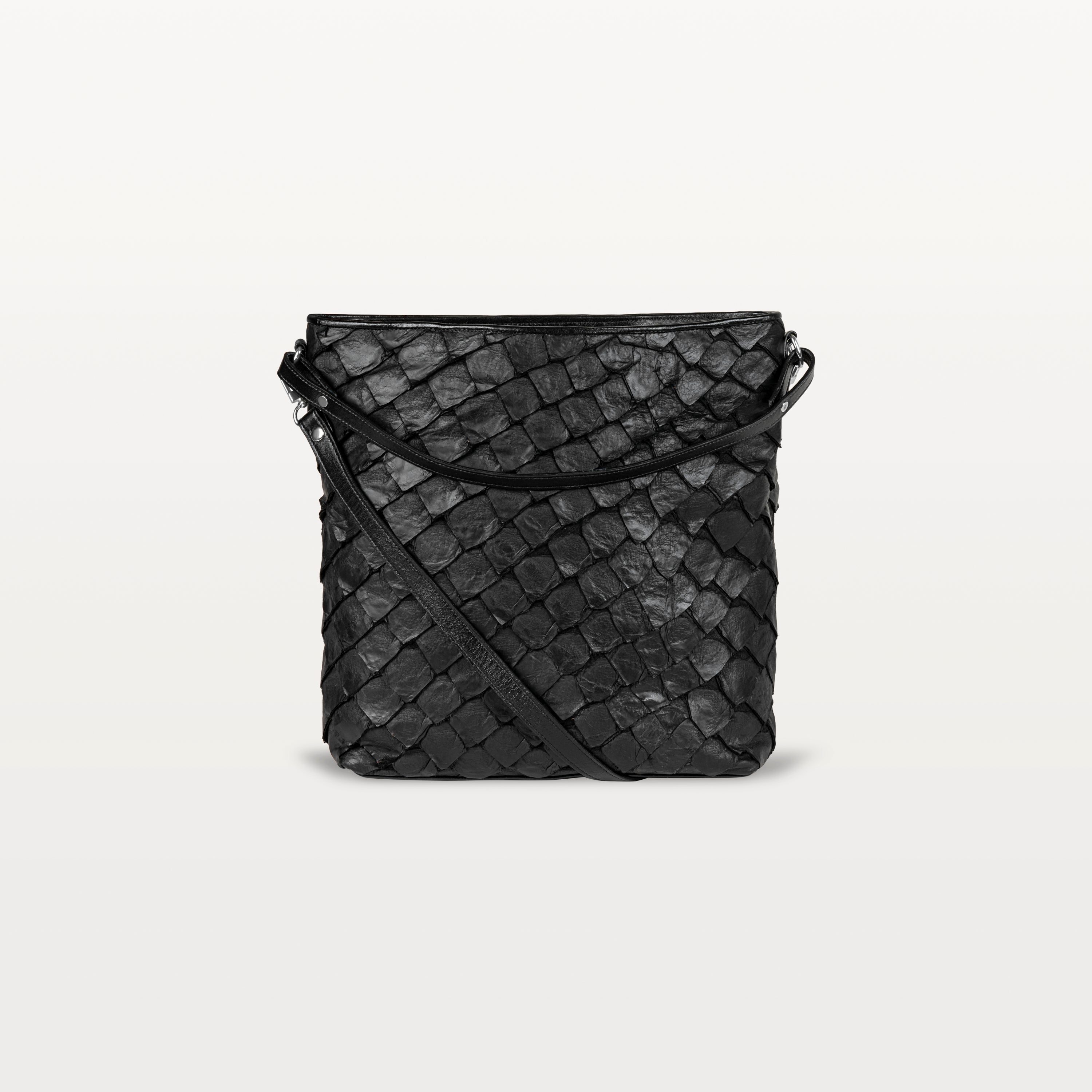 Playa in Black Pirarucu