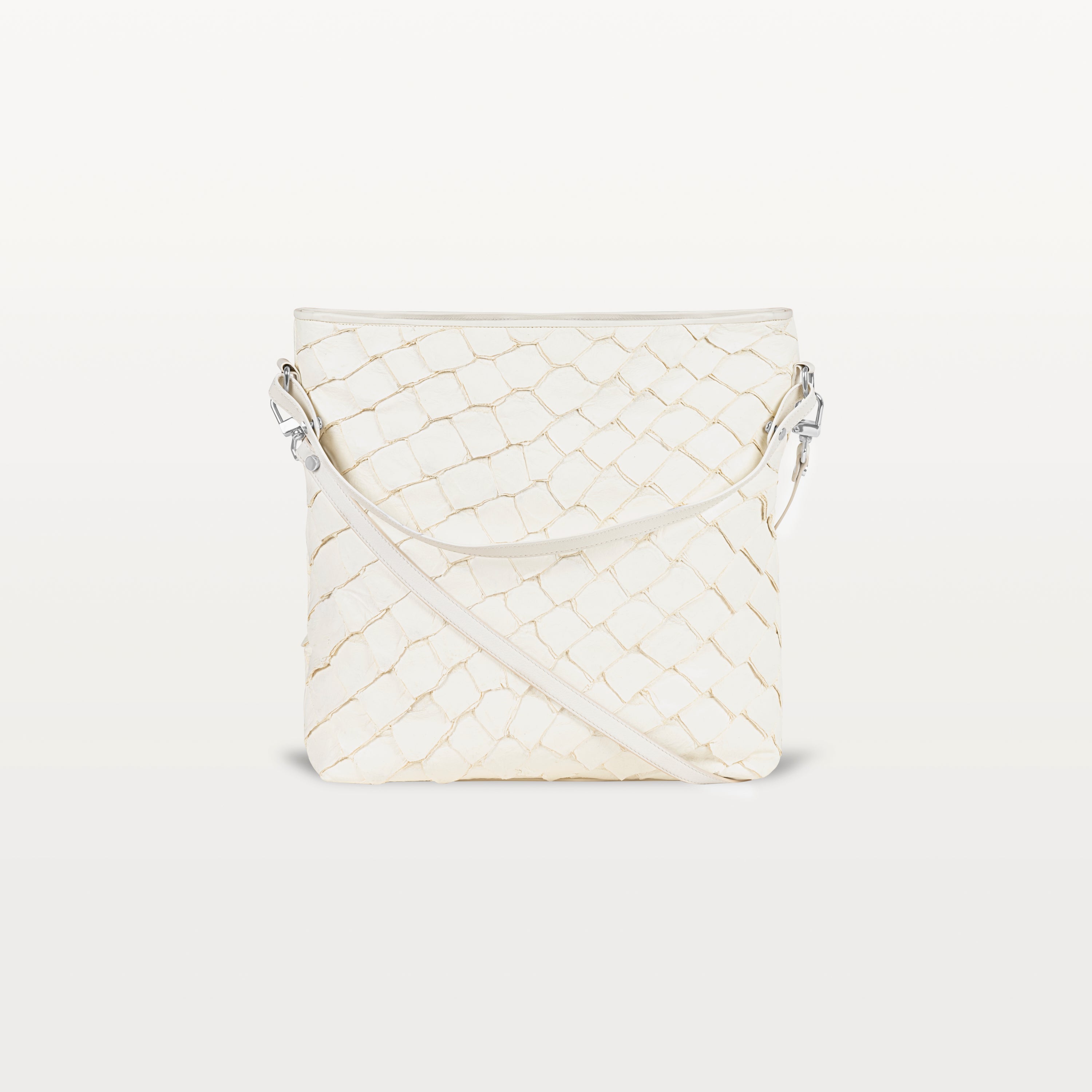 Playa in Clay White Pirarucu